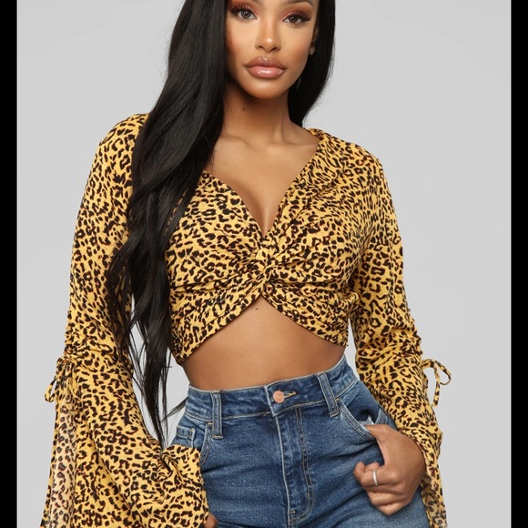 Fashion nova top 🖤 - Picture 10 of 10